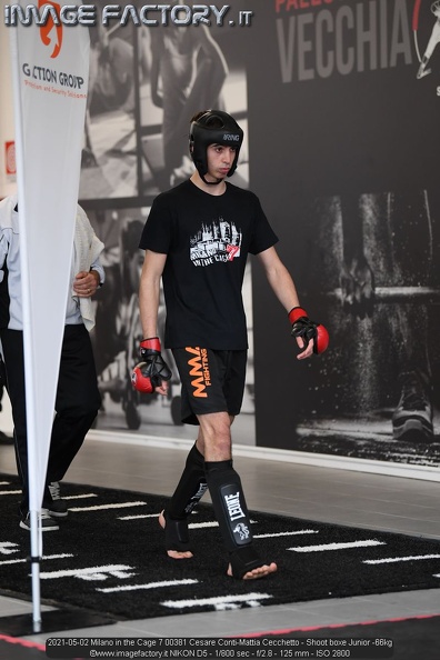 2021-05-02 Milano in the Cage 7 00381 Cesare Conti-Mattia Cecchetto - Shoot boxe Junior -66kg.jpg